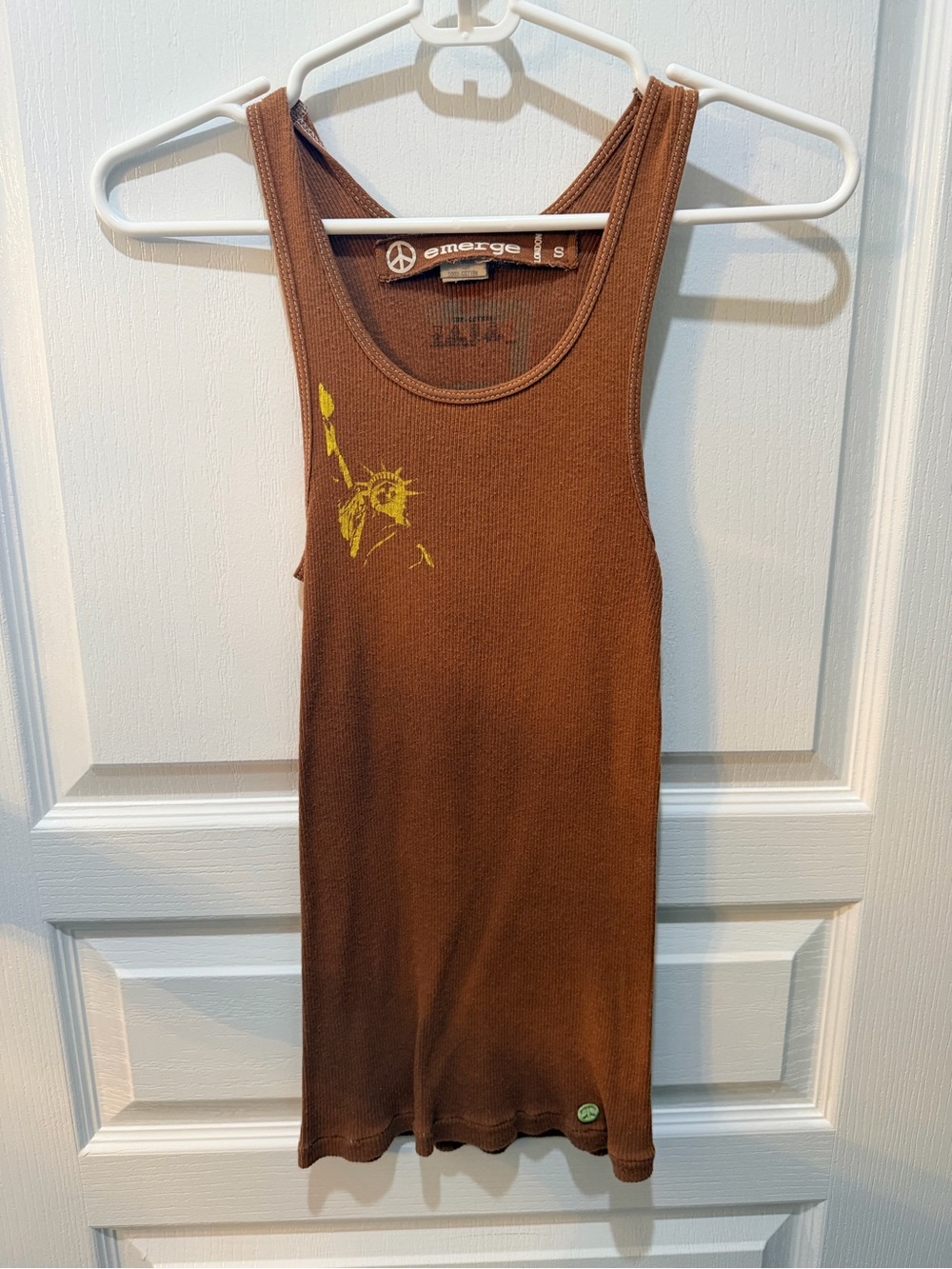 Vintage Emerge London Brown Ribbed Tank with Statue of Liberty 🗽